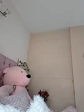 Snapshot of ItsLeyaa chatting on October 24, 2025, 11:56 pm ItsLeyaa online show from October 24, 2025, 11:56 pm