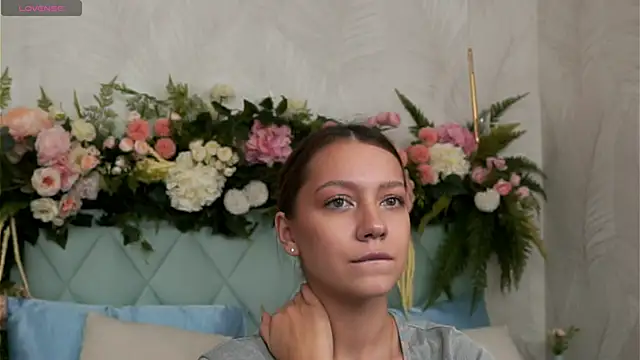 AliceBrayan online show from March 3, 2026, 5:08 pm