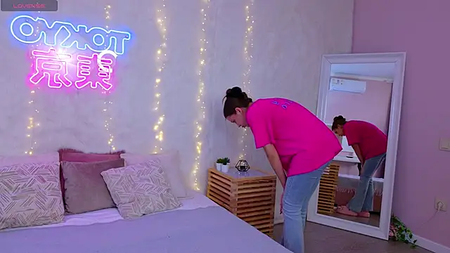 AliceBrayan online show from March 28, 2026, 5:01 pm