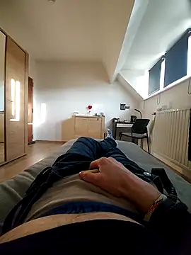 pascalino100 online show from March 3, 2025, 3:53 pm