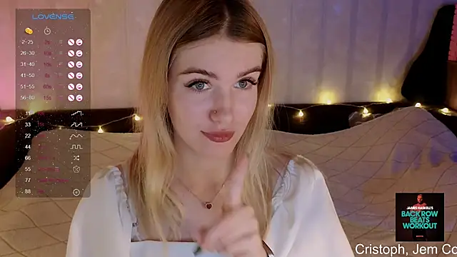 Snapshot of SpiceJessy chatting on December 21, 2024, 4:36 pm SpiceJessy online show from December 21, 2024, 4:36 pm