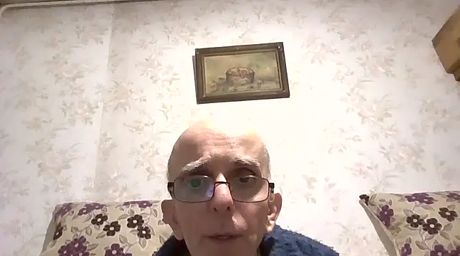 mariusica1xh online show from February 6, 2025, 6:24 pm