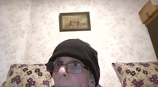 mariusica1xh online show from February 12, 2025, 11:20 pm