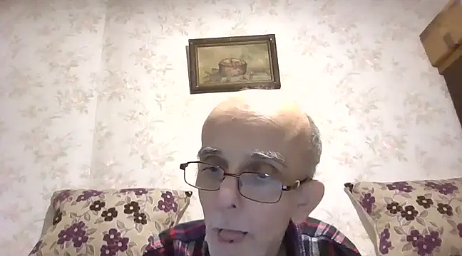 mariusica1xh online show from February 25, 2025, 5:04 pm