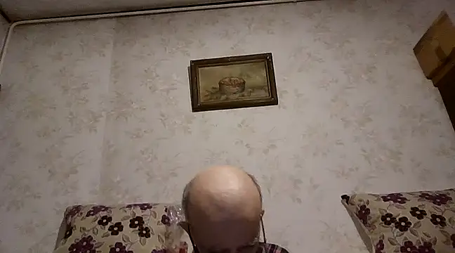 mariusica1xh online show from March 6, 2025, 7:32 pm