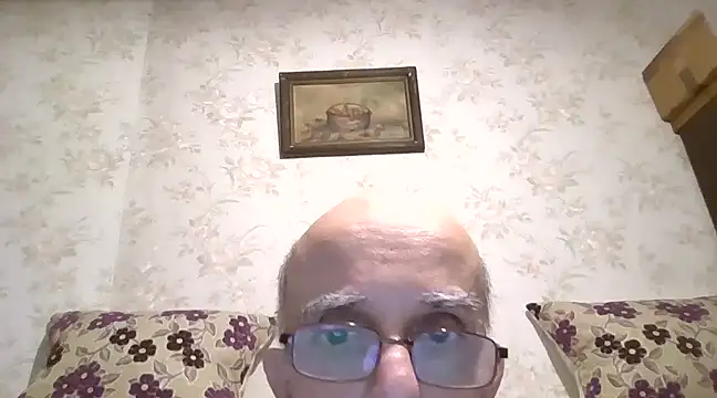 mariusica1xh online show from March 13, 2025, 9:37 pm