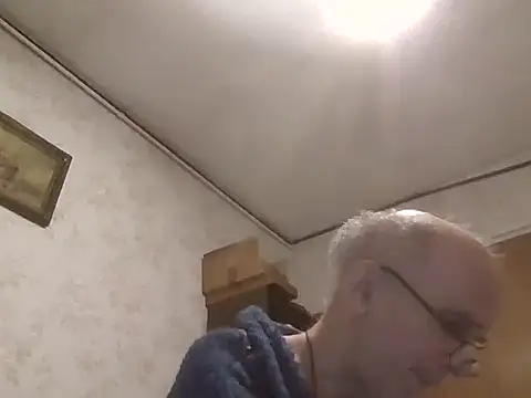 mariusica1xh online show from October 4, 2025, 7:56 pm