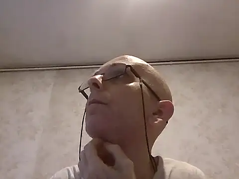 mariusica1xh online show from November 7, 2025, 6:46 am