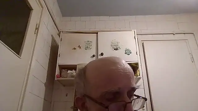 mariusica1xh online show from February 6, 2026, 10:57 pm