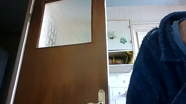 Snapshot of mariusica1@xh chatting on March 4, 2026, 10:32 am mariusica1xh online show from March 4, 2026, 10:32 am