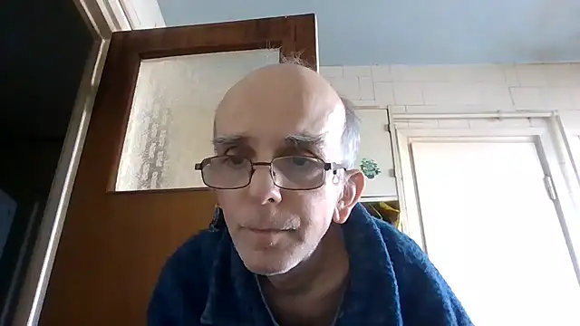 Snapshot of mariusica1@xh chatting on March 8, 2026, 10:41 am mariusica1xh online show from March 8, 2026, 10:41 am