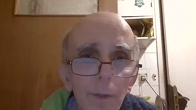 Snapshot of mariusica1@xh chatting on March 10, 2026, 6:02 pm mariusica1xh online show from March 10, 2026, 6:02 pm