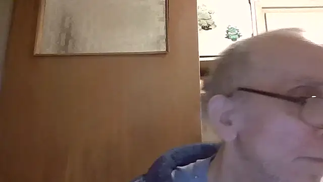 Snapshot of mariusica1@xh chatting on March 14, 2026, 6:57 pm mariusica1xh online show from March 14, 2026, 6:57 pm