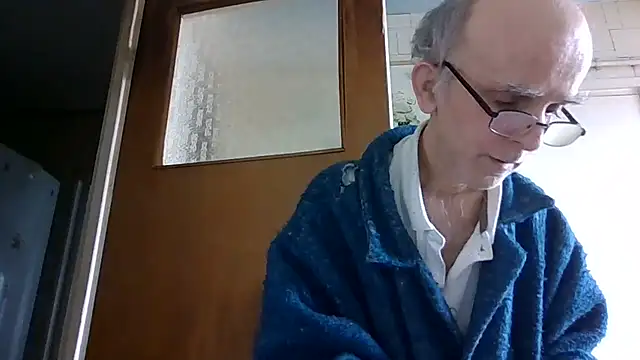 Snapshot of mariusica1@xh chatting on March 25, 2026, 11:05 am mariusica1xh online show from March 25, 2026, 11:05 am