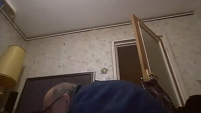 Snapshot of mariusica1@xh chatting on March 28, 2026, 11:15 pm mariusica1xh online show from March 28, 2026, 11:15 pm