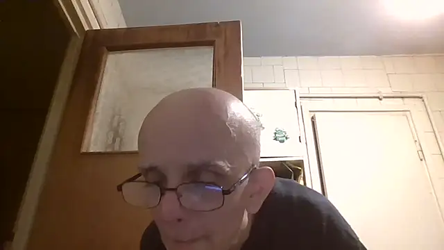 Snapshot of mariusica1@xh chatting on June 1, 2026, 9:16 pm mariusica1xh online show from June 1, 2026, 9:16 pm
