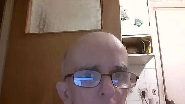 Snapshot of mariusica1@xh chatting on July 12, 2026, 10:34 pm mariusica1xh online show from July 12, 2026, 10:34 pm