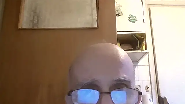 Snapshot of mariusica1@xh chatting on July 15, 2026, 5:40 pm mariusica1xh online show from July 15, 2026, 5:40 pm