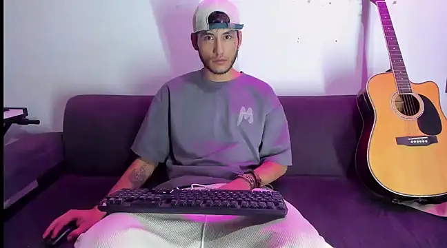 Henrikk senn online show from December 12, 2024, 9:30 am