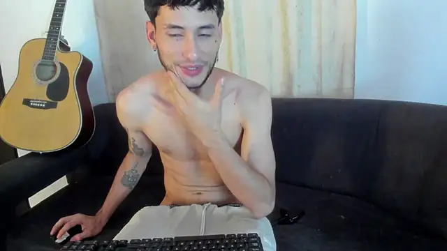 Henrikk senn online show from November 2, 2025, 9:00 am