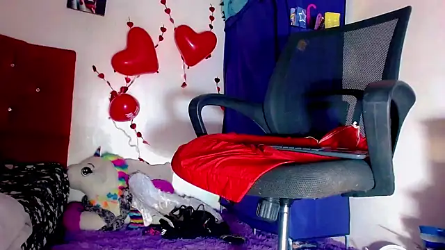 nicol gill  online show from February 15, 2025, 2:44 pm