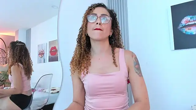 Angela donnato online show from February 11, 2025, 9:42 am