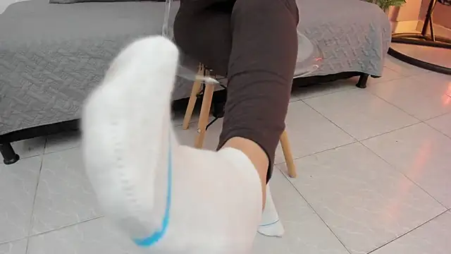 Angela donnato online show from February 22, 2025, 3:56 am