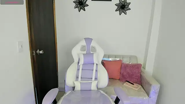 Snapshot of Charlotte_cowell_sub1_ chatting on March 20, 2025, 11:23 pm Charlotte cowell sub1 online show from March 20, 2025, 11:23 pm