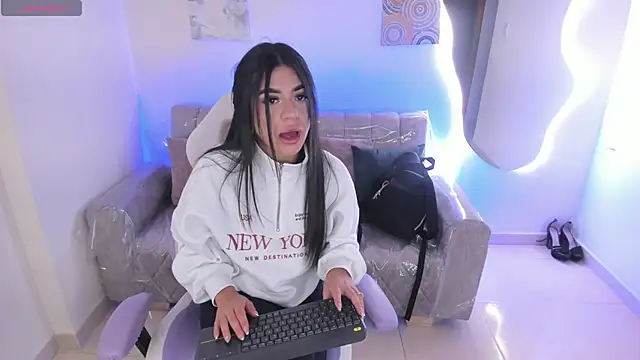 Charlotte cowell sub1  online show from December 1, 2025, 6:02 pm