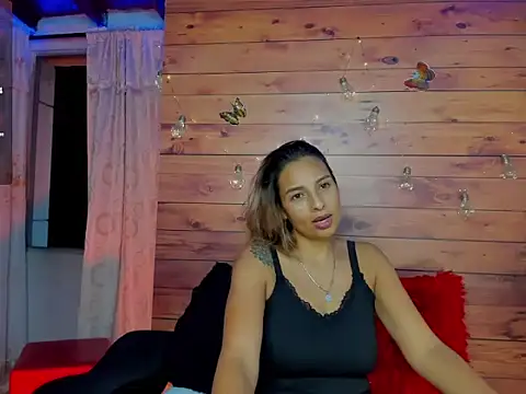 Snapshot of mykaelahoney chatting on September 19, 2025, 6:48 am mykaelahoney online show from September 19, 2025, 6:48 am