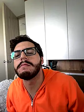 thomas gun online show from December 15, 2025, 1:48 pm