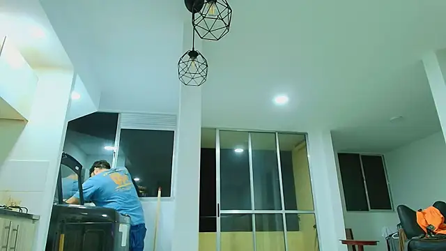 Snapshot of thomas_gun chatting on February 28, 2026, 4:24 am thomas gun online show from February 28, 2026, 4:24 am