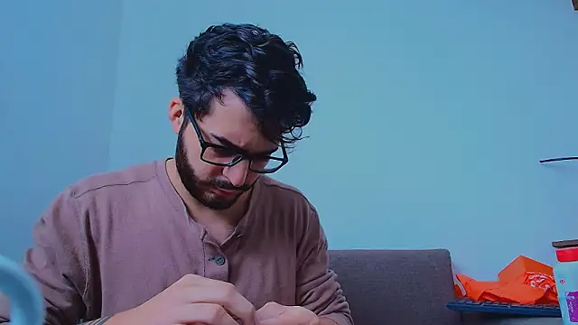 thomas gun online show from March 4, 2026, 8:04 pm