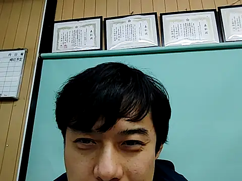 whitebriefboy online show from October 24, 2025, 3:41 pm