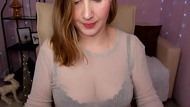 Snapshot of Helens_love chatting on December 10, 2024, 7:26 am Helens love online show from December 10, 2024, 7:26 am