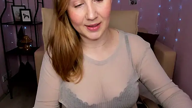 Snapshot of Helens_love chatting on February 4, 2025, 1:34 am Helens love online show from February 4, 2025, 1:34 am