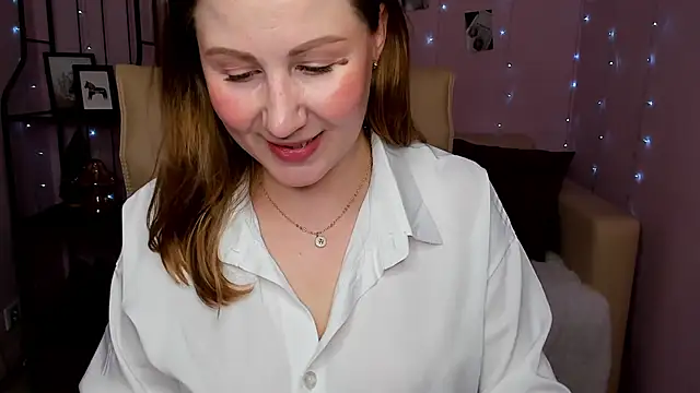 Snapshot of Helens_love chatting on February 6, 2025, 2:00 am Helens love online show from February 6, 2025, 2:00 am