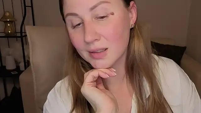 Helens love online show from October 13, 2025, 7:52 am