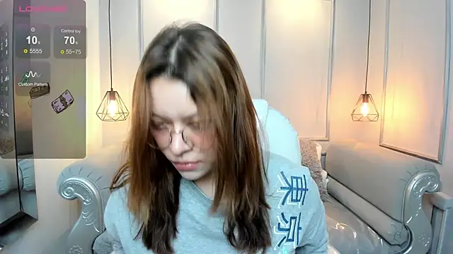Lanna18 online show from December 31, 2024, 11:42 am