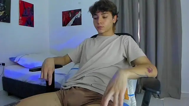 Joe23   online show from October 17, 2025, 8:33 pm