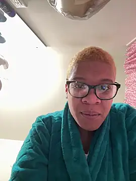 Snapshot of SexyHoneyRedd chatting on February 28, 2026, 3:24 pm SexyHoneyRedd online show from February 28, 2026, 3:24 pm