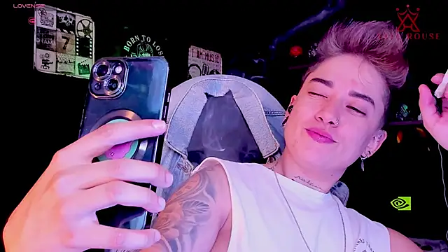 AxelRouse 1 online show from September 26, 2025, 6:34 pm