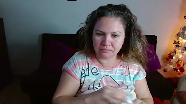 helenca43 online show from December 21, 2025, 11:39 am