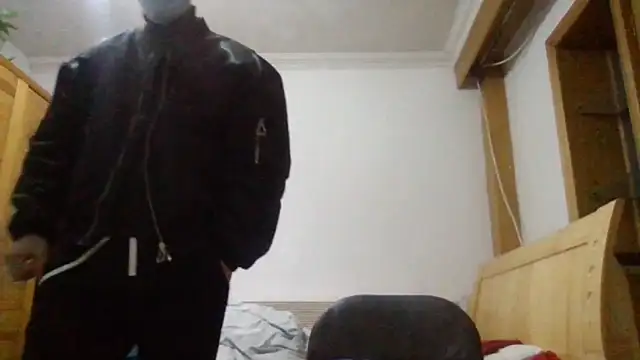 Snapshot of shuai321 chatting on January 21, 2025, 11:56 am shuai321 online show from January 21, 2025, 11:56 am