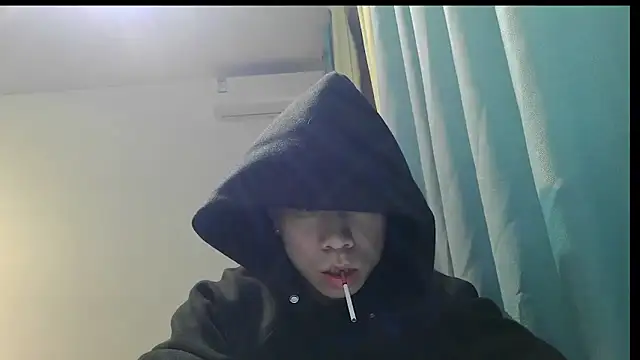 Snapshot of shuai321 chatting on February 24, 2025, 12:48 pm shuai321 online show from February 24, 2025, 12:48 pm