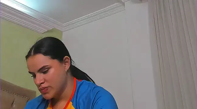 Luciluu20 online show from February 12, 2025, 1:19 am