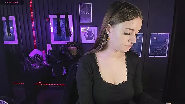 Lily Moonlight online show from January 30, 2025, 8:01 am