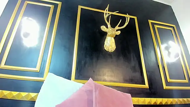 dalila30x online show from April 15, 2026, 2:51 am