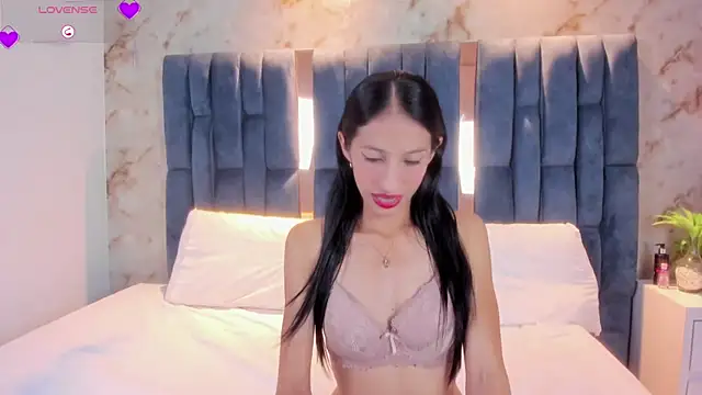 Snapshot of RoseTaylor__ chatting on December 11, 2024, 5:21 am RoseTaylor online show from December 11, 2024, 5:21 am