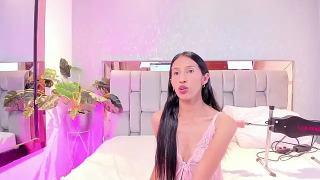 Snapshot of RoseTaylor__ chatting on January 9, 2026, 5:43 am RoseTaylor online show from January 9, 2026, 5:43 am